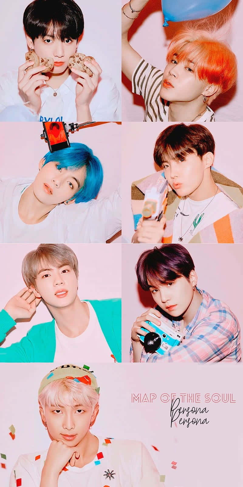 BTS - Jimin - Yoo - Yoo - Yoo - Y 壁紙 — 七位擁有繽紛髮色的年輕男性在柔和的粉紅色背景前，拿著零食和相機，俏皮地擺出姿勢。
