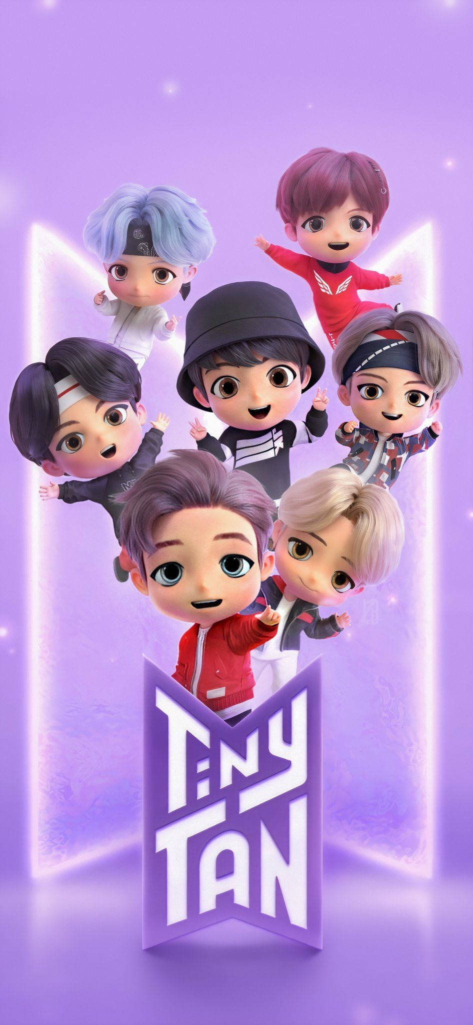 BTS Q版 TinyTAN 壁紙 — 七個可愛風格動畫角色，擁有色彩繽紛的頭髮，在發光的紫色背景上快樂地漂浮，帶有「Tiny Tan」標誌。
