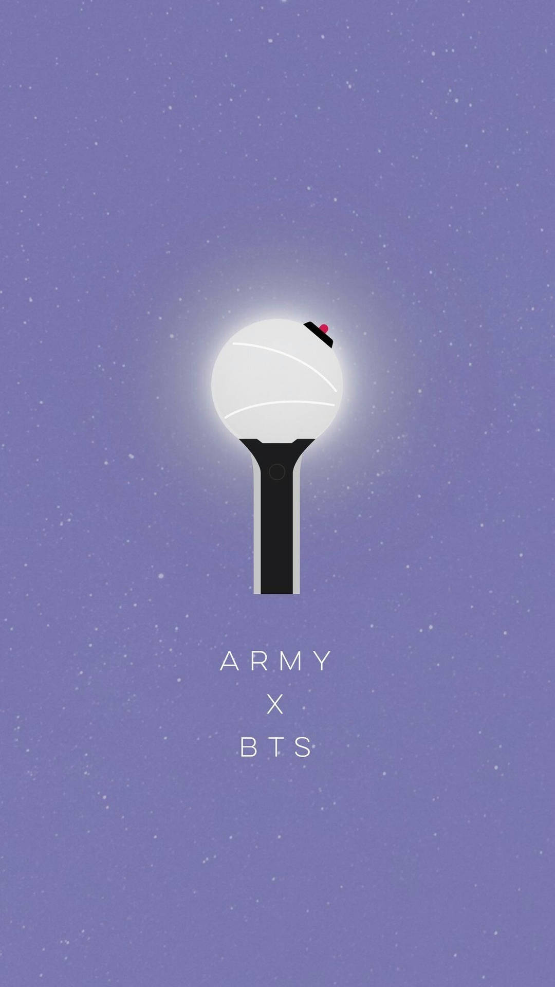 BTS 紫色應援棒美學 壁紙 — 一個發光的白色應援棒，上面有一個細小的紅色心形，漂浮在佈滿星星的紫色夜空上，下方有「ARMY x BTS」文字。