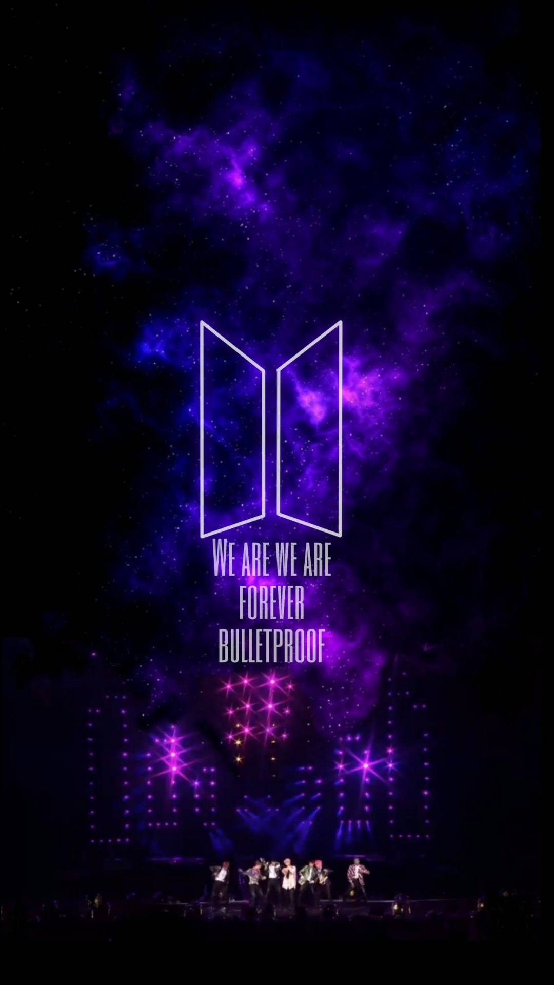 BTS在紫色燈光下於舞台上表演，帶有發光的標誌和文字，背景是星空。 — BTS標誌 壁紙