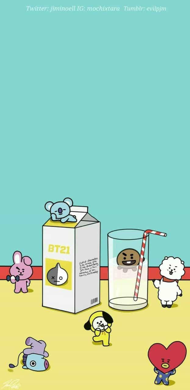 BTS風格BT21角色壁紙 壁紙 — BT21卡通角色在青綠色背景前，於明亮的黃色地板上頑皮地圍繞著一個牛奶盒和玻璃杯。