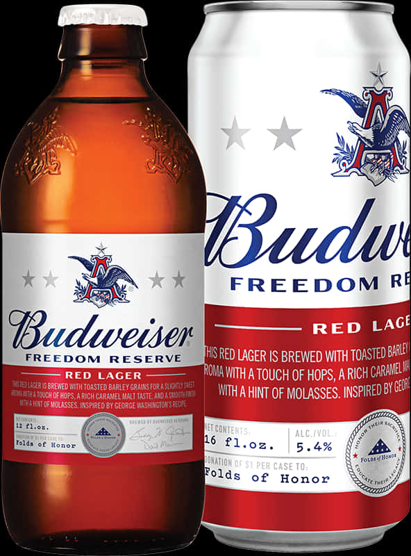 Budweiser Freedom Reserve紅拉格啤酒瓶與罐 壁紙 — 一瓶和一罐Budweiser Freedom Reserve Red Lager，帶有愛國老鷹標誌和紅、白、藍品牌設計。
