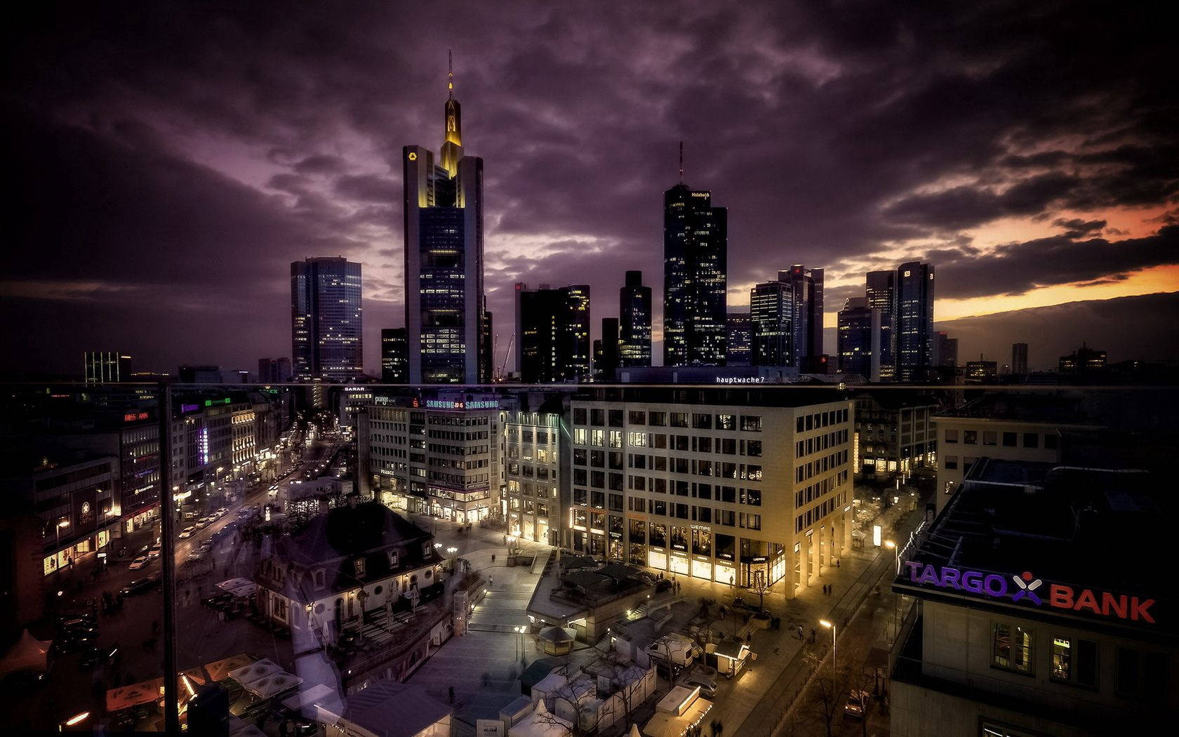 夜幕下的城市建築壁紙