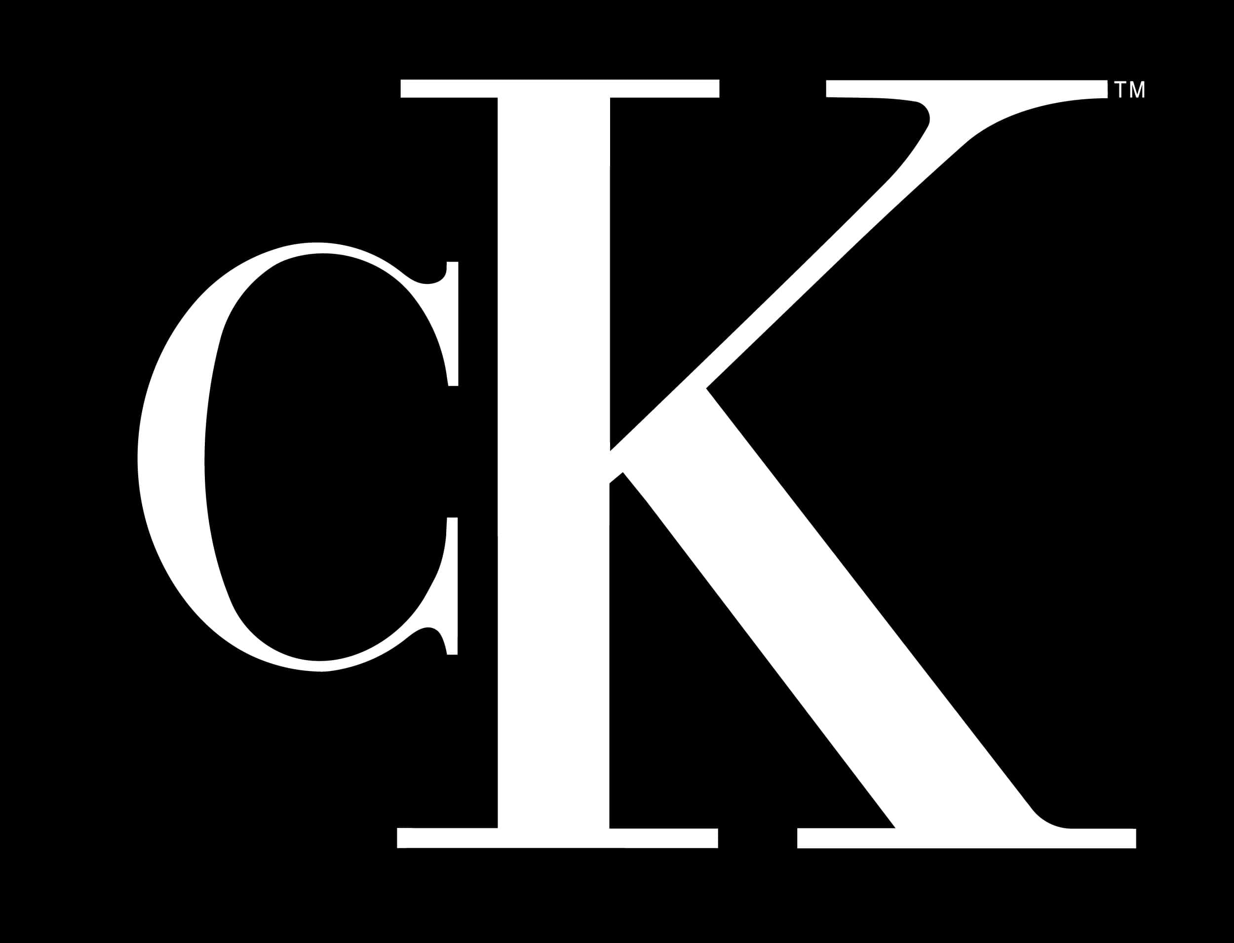 踏入Calvin Klein的時尚世界 壁紙 — 大膽的白色CK標誌在純黑色背景上與一個小商標符號形成鮮明對比。