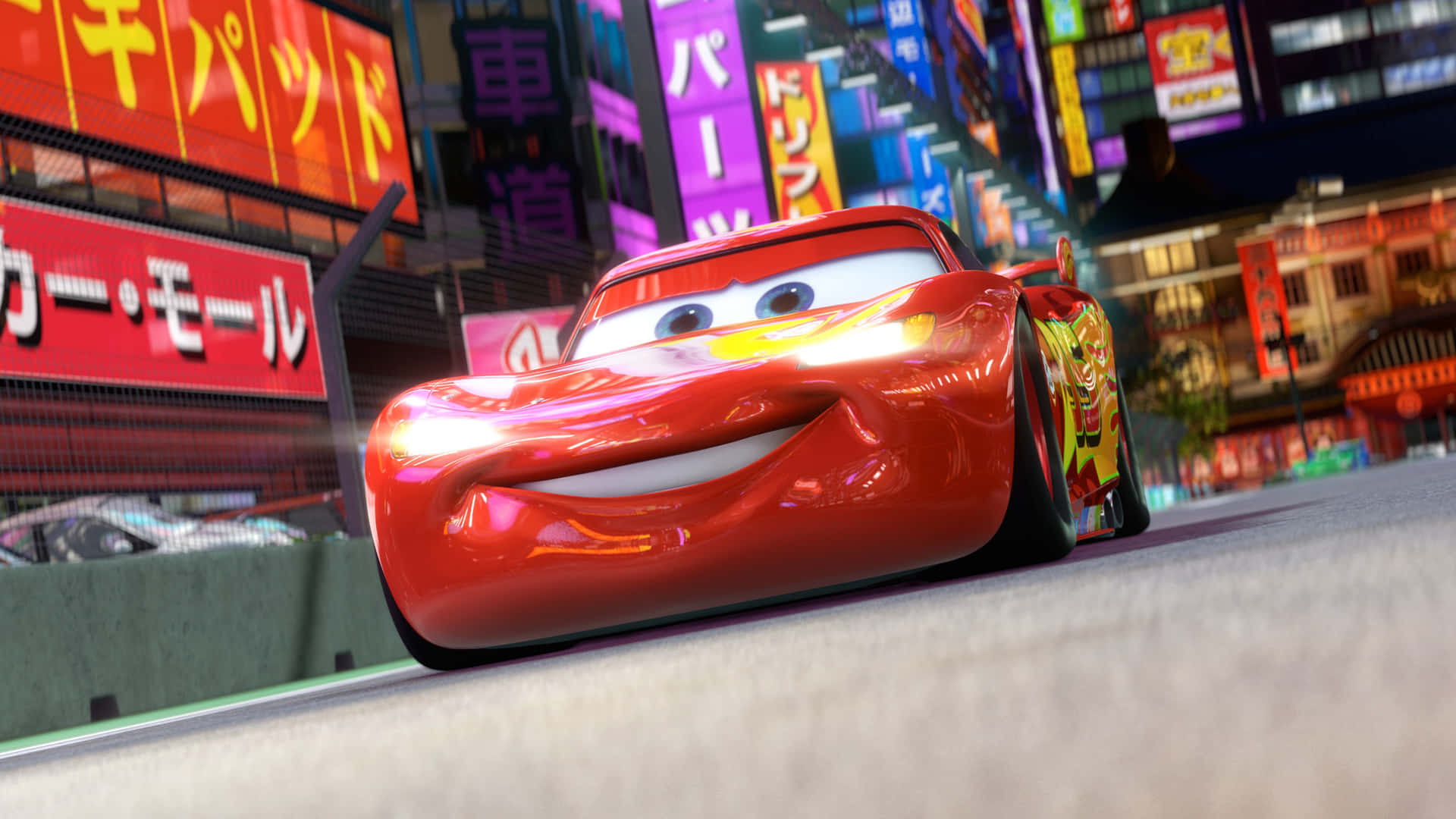 Cars 3 - 紅色跑車駛過城市街道 壁紙
