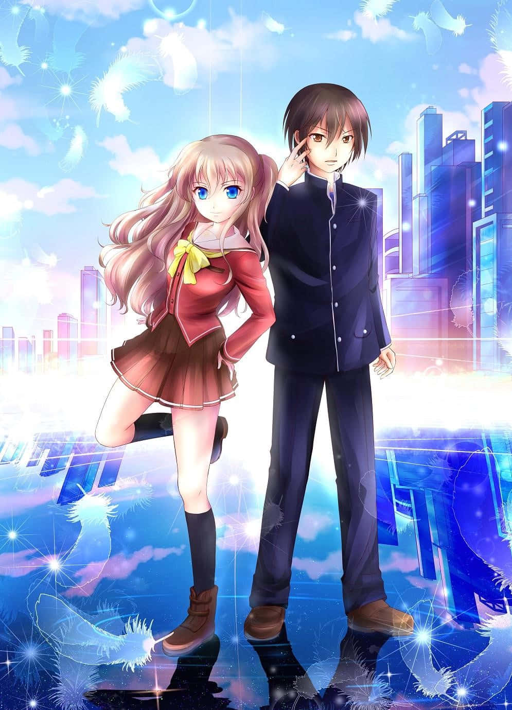 《Charlotte》動畫中的散落羽毛 壁紙 — 兩個動漫青少年一起站在一個發光的城市景觀中，有漂浮的羽毛和閃爍的燈光。
