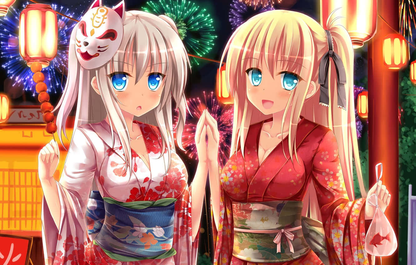 《Charlotte》動畫娜歐與西森優穿和服 壁紙 — 兩個穿著彩色和服的動漫女孩在發光的燈籠下微笑，煙火在她們身後夜空中綻放。