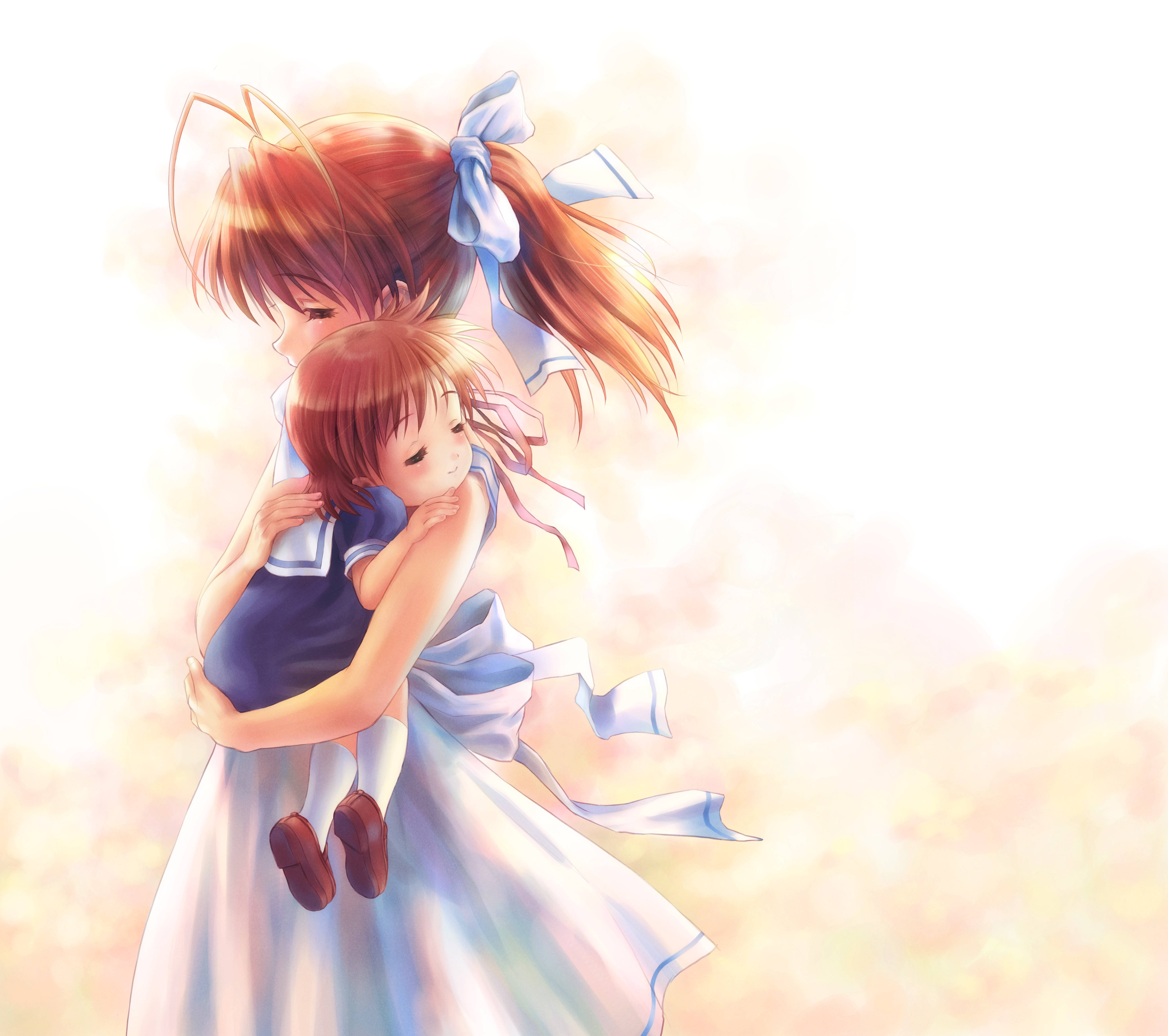 《Clannad》母女情深 壁紙 — 兩個長髮飄逸的女孩在柔和發光的背景下溫柔地擁抱，呈現動漫風格。