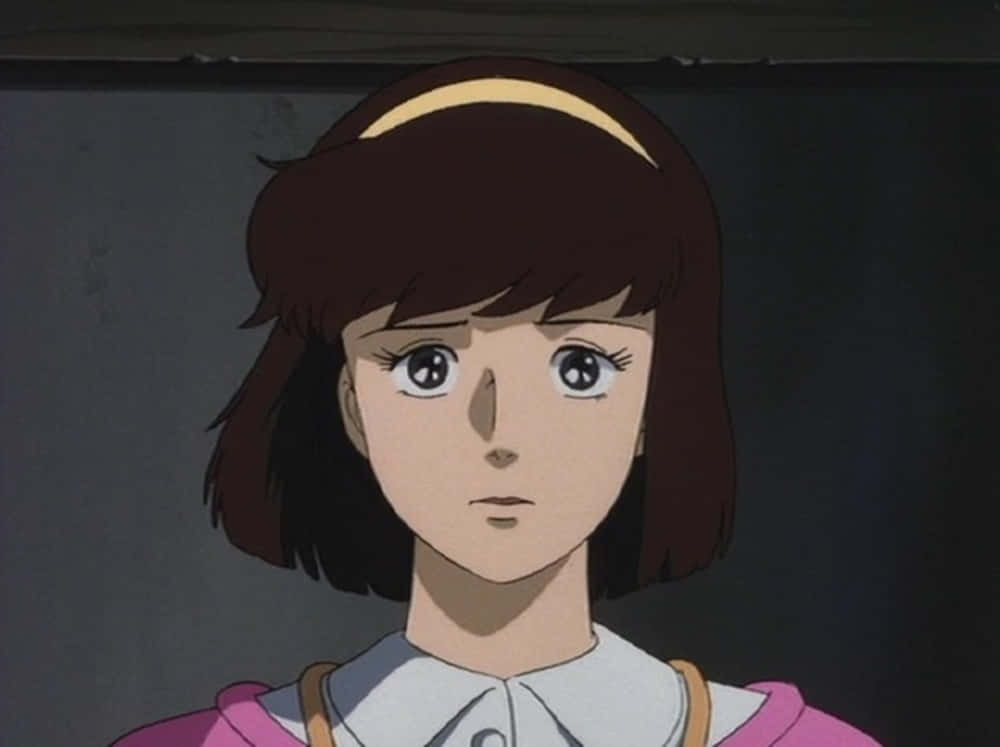 Devilman Crybaby Miki Makimura 桌布 壁紙 — 一個棕色鮑伯頭、戴黃色頭帶的動漫女孩特寫，睜大眼睛向前看。