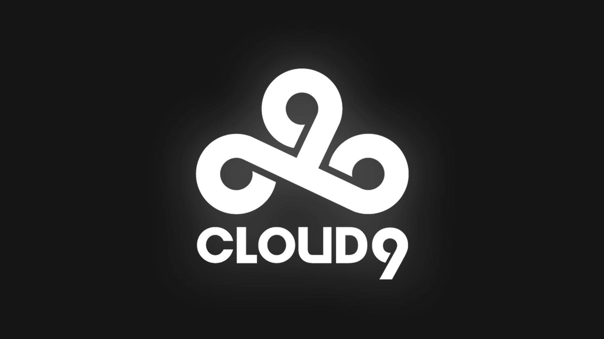 Cloud9 白色發光效果標誌 壁紙 — 發光白色Cloud9標誌居中於深色背景上，帶有柔和放射光效。