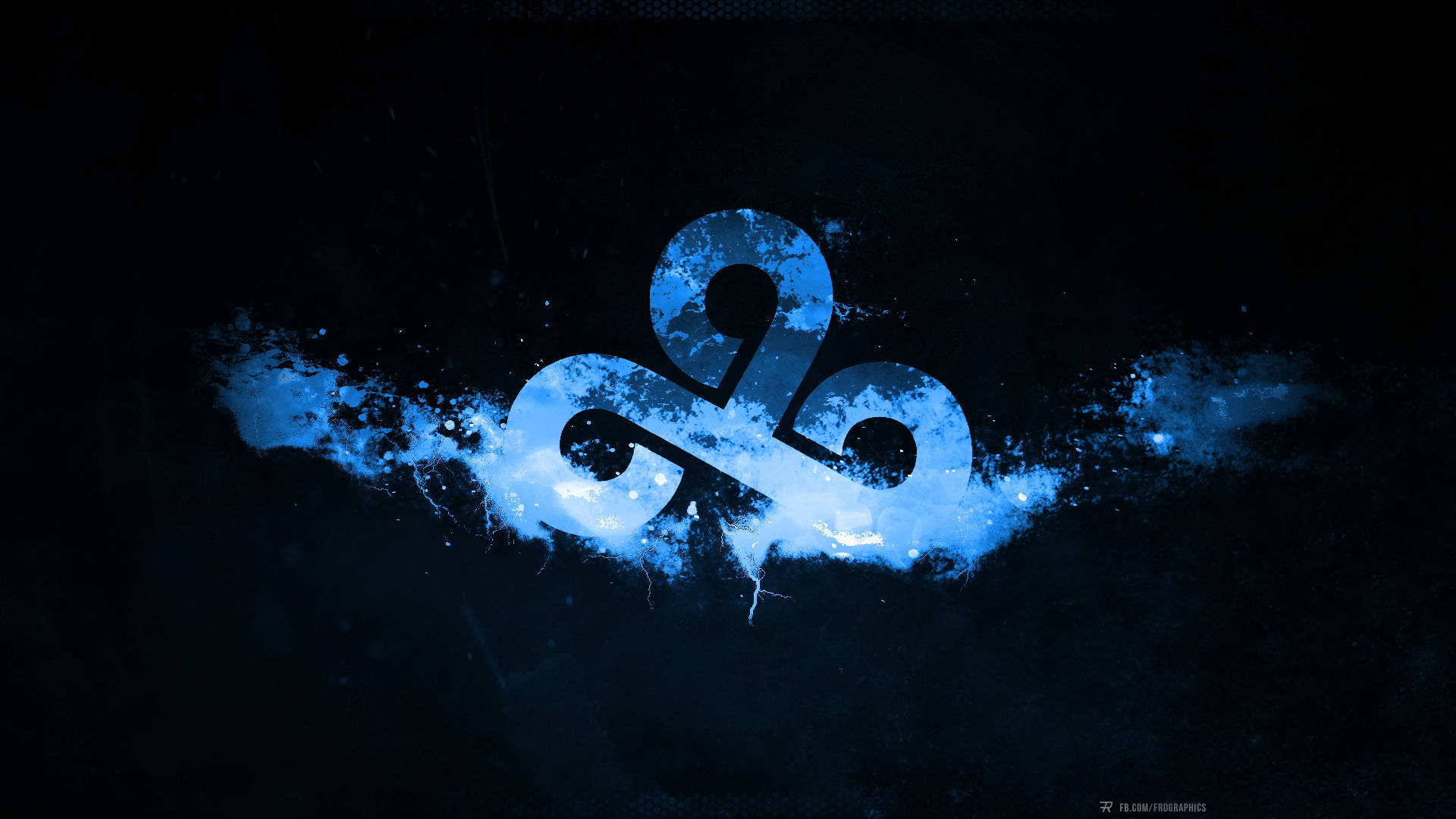 Cloud9霧藍雲朵標誌 壁紙 — 一個發光的藍色三曲腿圖騰從帶有冰濺效果的深色紋理背景中爆發出來。