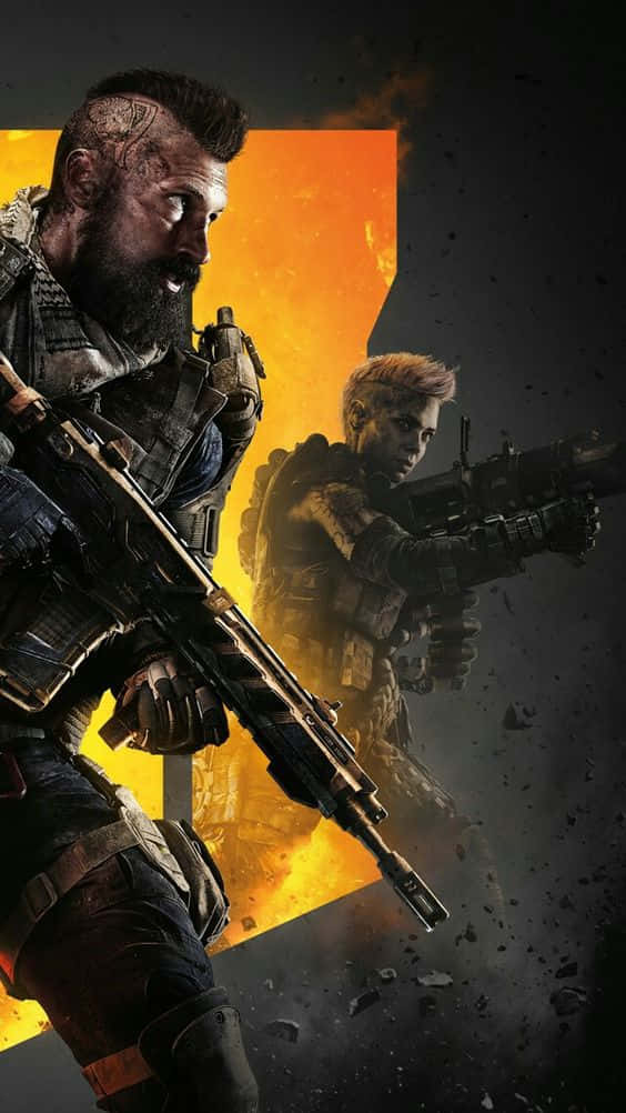兩名士兵在熾熱的爆炸場景中手持步槍。