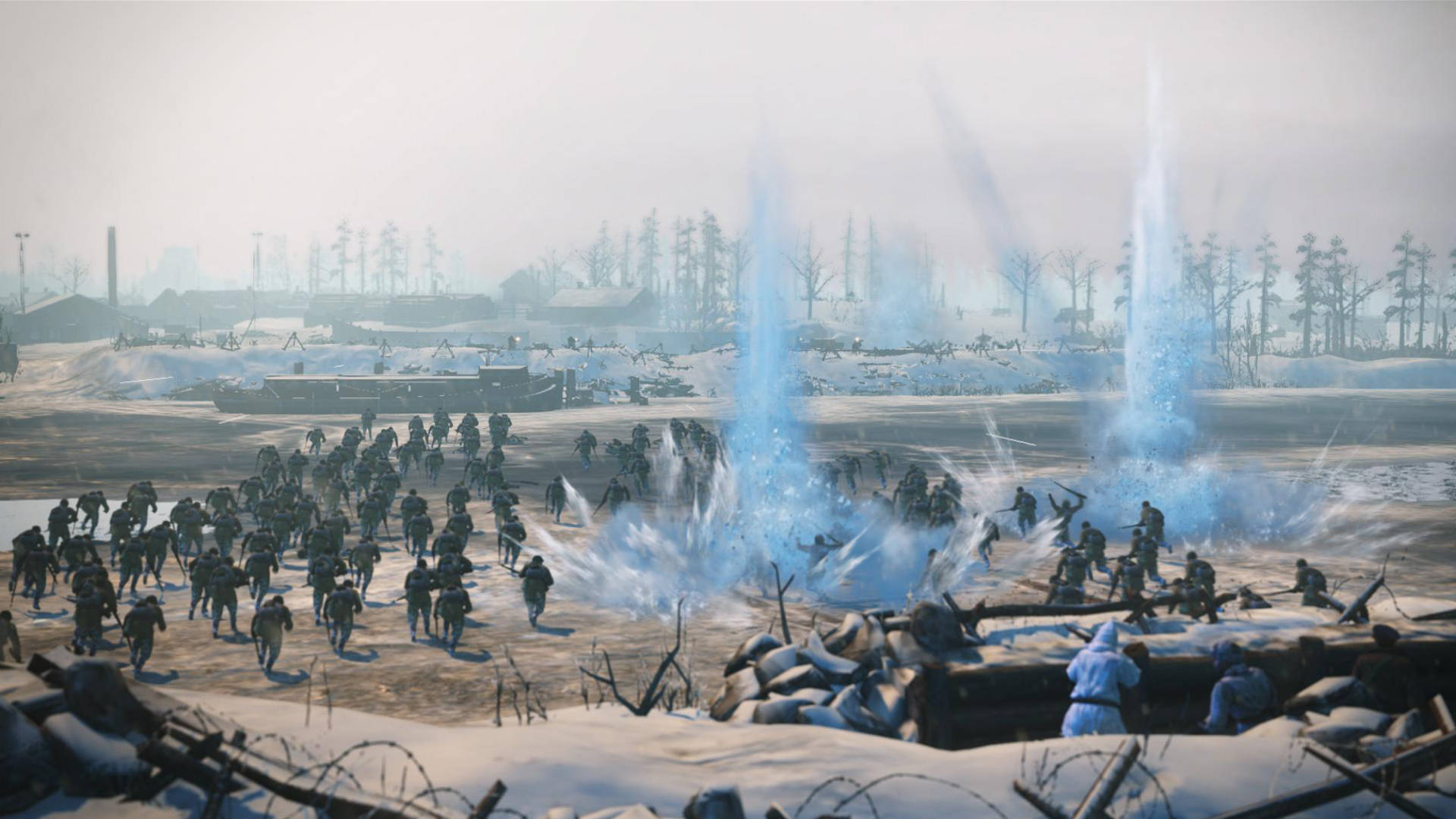 Company of Heroes 2 藍色炸彈 壁紙 — 士兵在雪地戰場上前進，戰壕和鐵絲網附近爆發冰藍色的爆炸。