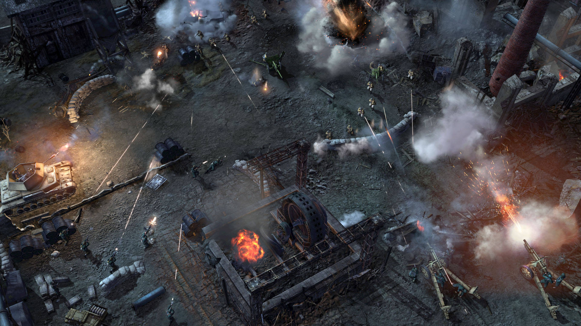 Company of Heroes 2 雙方開火 壁紙 — 從空中俯瞰激烈的城市戰，坦克、士兵、爆炸和煙霧充斥著被毀的工業戰場。