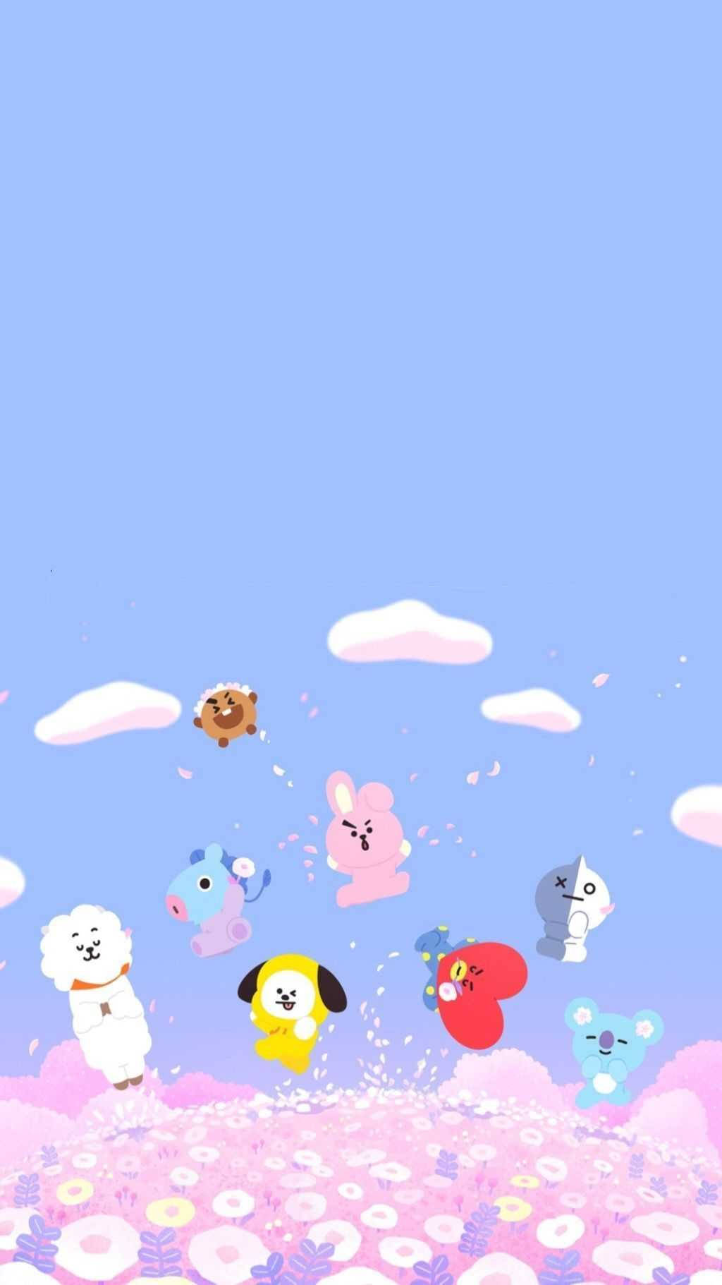 Cooky BT21在花田中 壁紙 — 可愛的卡通人物在柔和的藍天下，飄浮在粉紅色花田上方，伴隨著 fluffy 雲朵。