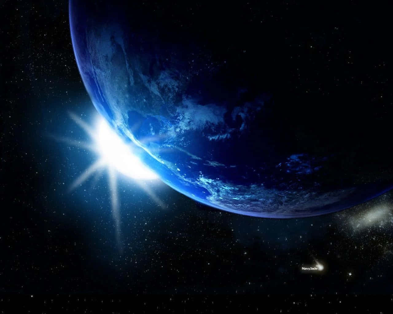 探索 Cool Space 之外的無垠 壁紙 — 從太空俯瞰地球的壯麗景色，明亮的太陽在藍色星球上空升起，背景是繁星點點的宇宙。