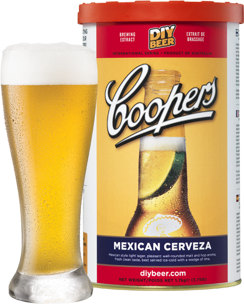 Coopers墨西哥啤酒釀造套裝 壁紙 — 一杯泡沫豐富的金色墨西哥Cerveza啤酒旁邊放著其品牌罐，配有青檸裝飾和釀造提取物文字。