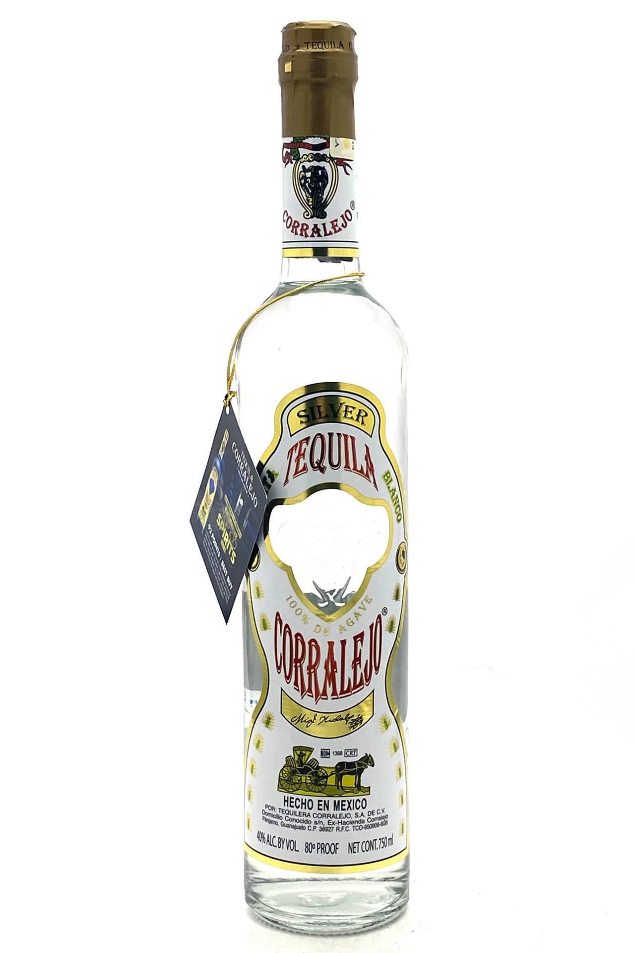 一瓶帶有金色瓶蓋和標籤的Corralejo Silver Tequila，白色背景。