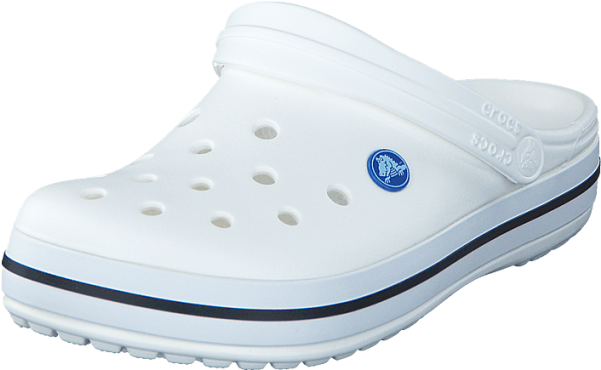 白色經典Croc涼鞋 壁紙 — 在透明背景上以工作室燈光展示的純白色Crocs木屐，帶有藍色標誌和黑色飾邊。