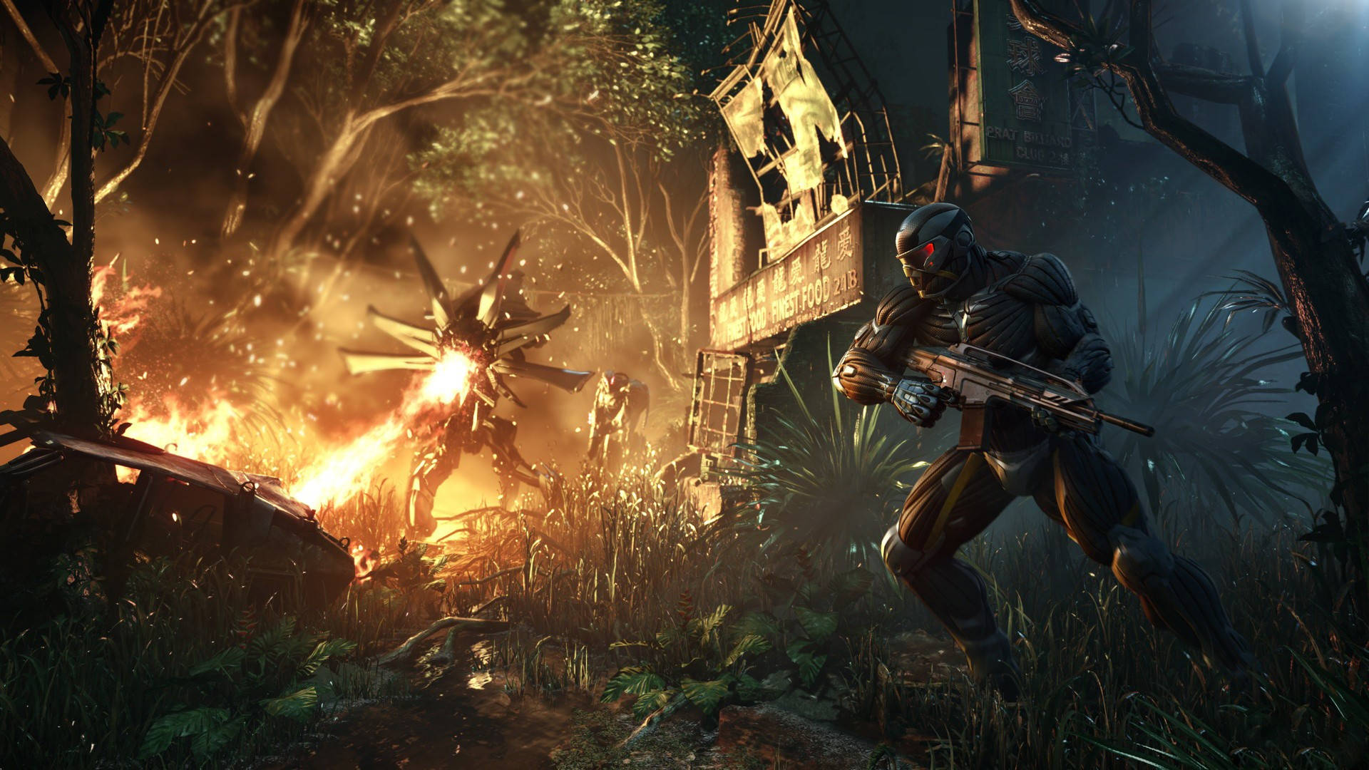 Crysis 3 外星人焚林 壁紙 — 一名身穿未來裝甲的士兵在夜晚燃燒的叢林廢墟中向發光的機械敵人開火。