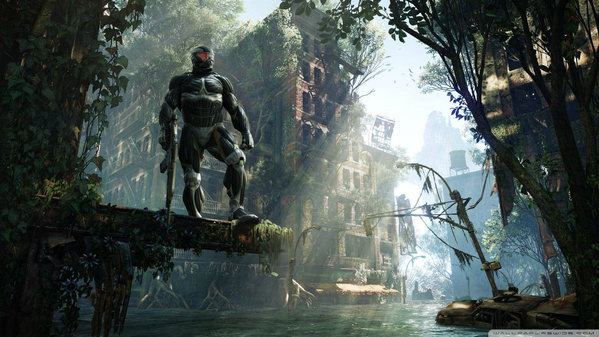 Crysis 3 新生態系統 壁紙 — 一個孤獨的裝甲身影站在一座長滿青苔的橋上，身處陽光普照、雜草叢生的廢墟城市景觀中。