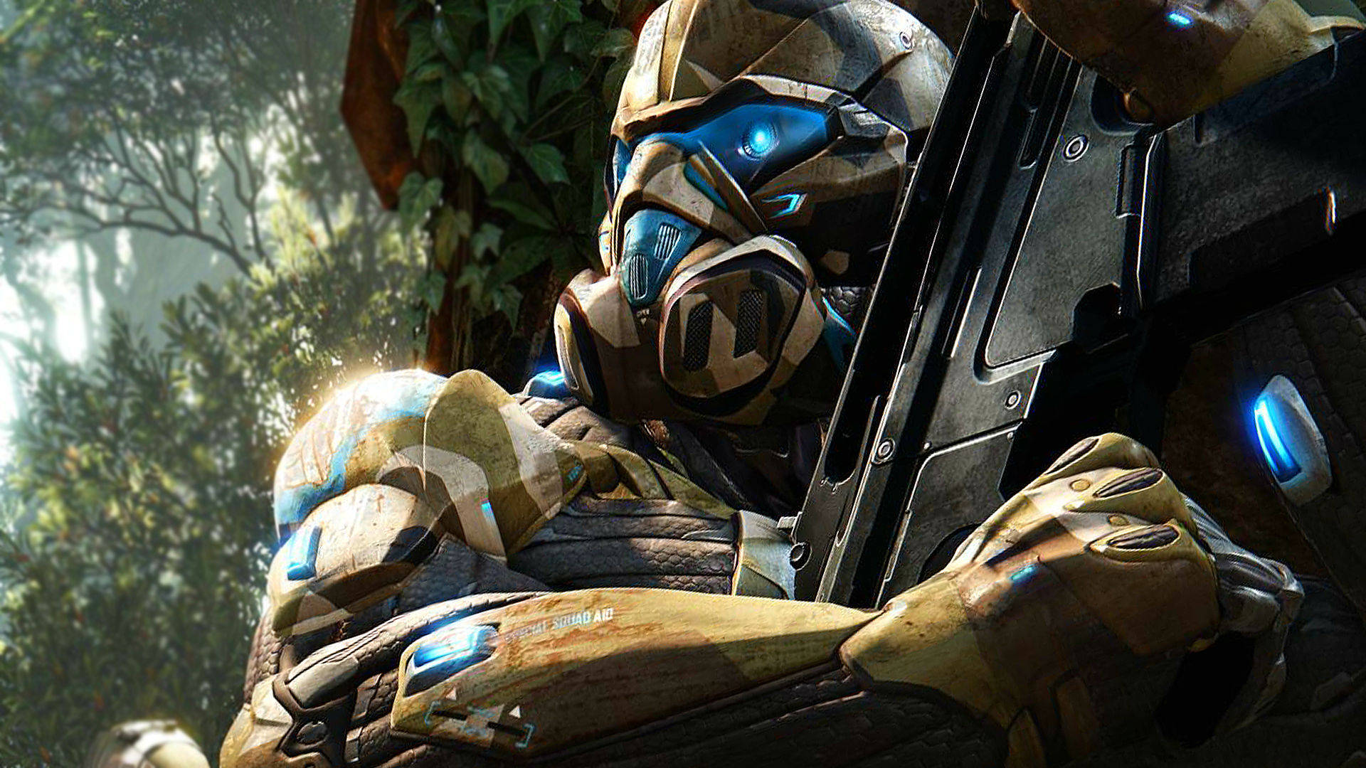 Crysis 3 藍眼士兵 壁紙 — 一名身穿未來裝甲、配備發光藍色護目鏡和武器的士兵，站在霧氣瀰漫的叢林環境中。