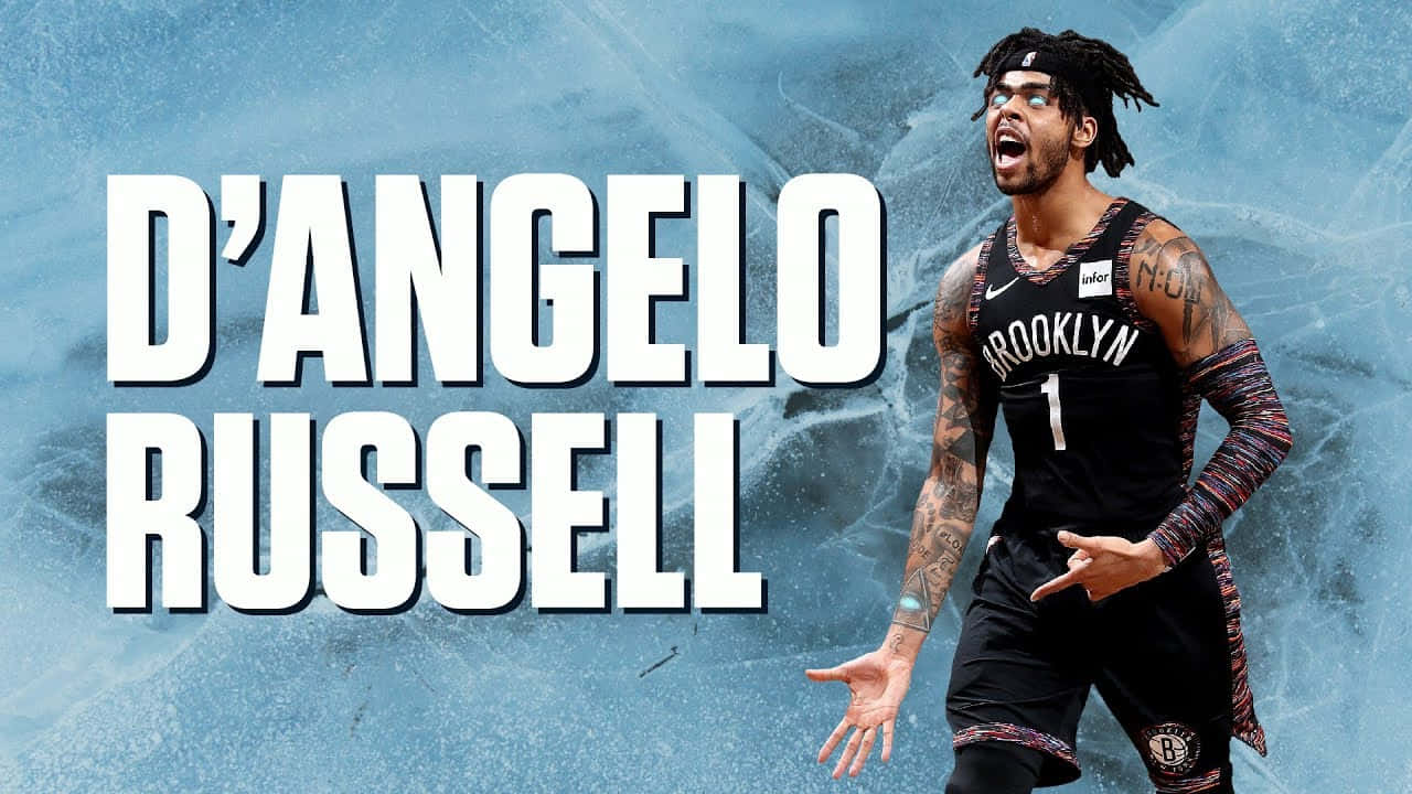 D'Angelo Russell 最簡約海報 壁紙 — D'Angelo Russell 身穿布魯克林籃網隊球衣，在帶有紋理的藍色冰背景上咆哮，充滿強烈氣勢。