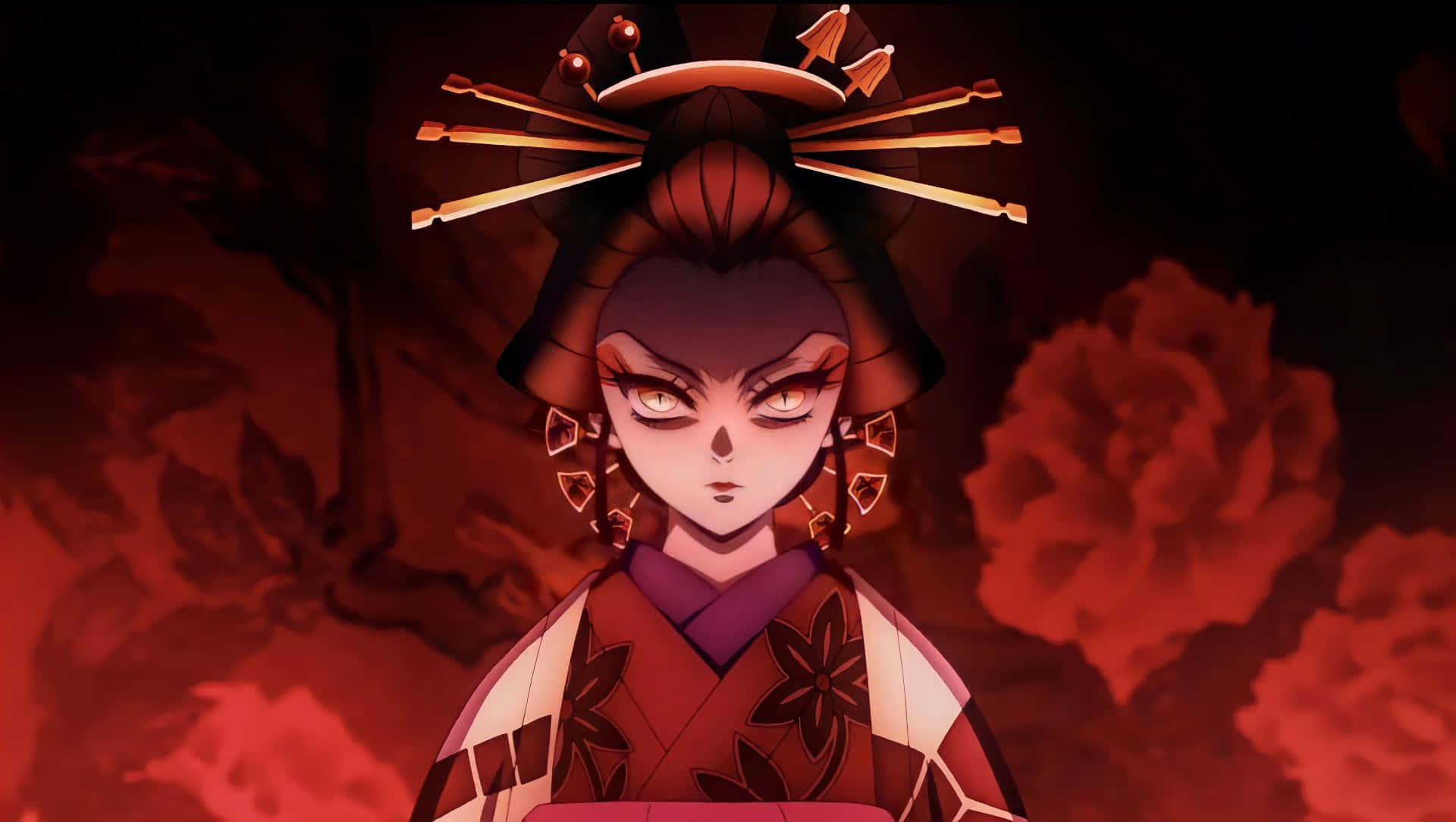 《鬼滅之刃》Daki勇敢對抗兇惡敵人 壁紙 — 一位眼神發光、頭戴華麗髮簪的兇猛動漫藝妓，站在火紅花卉背景前。