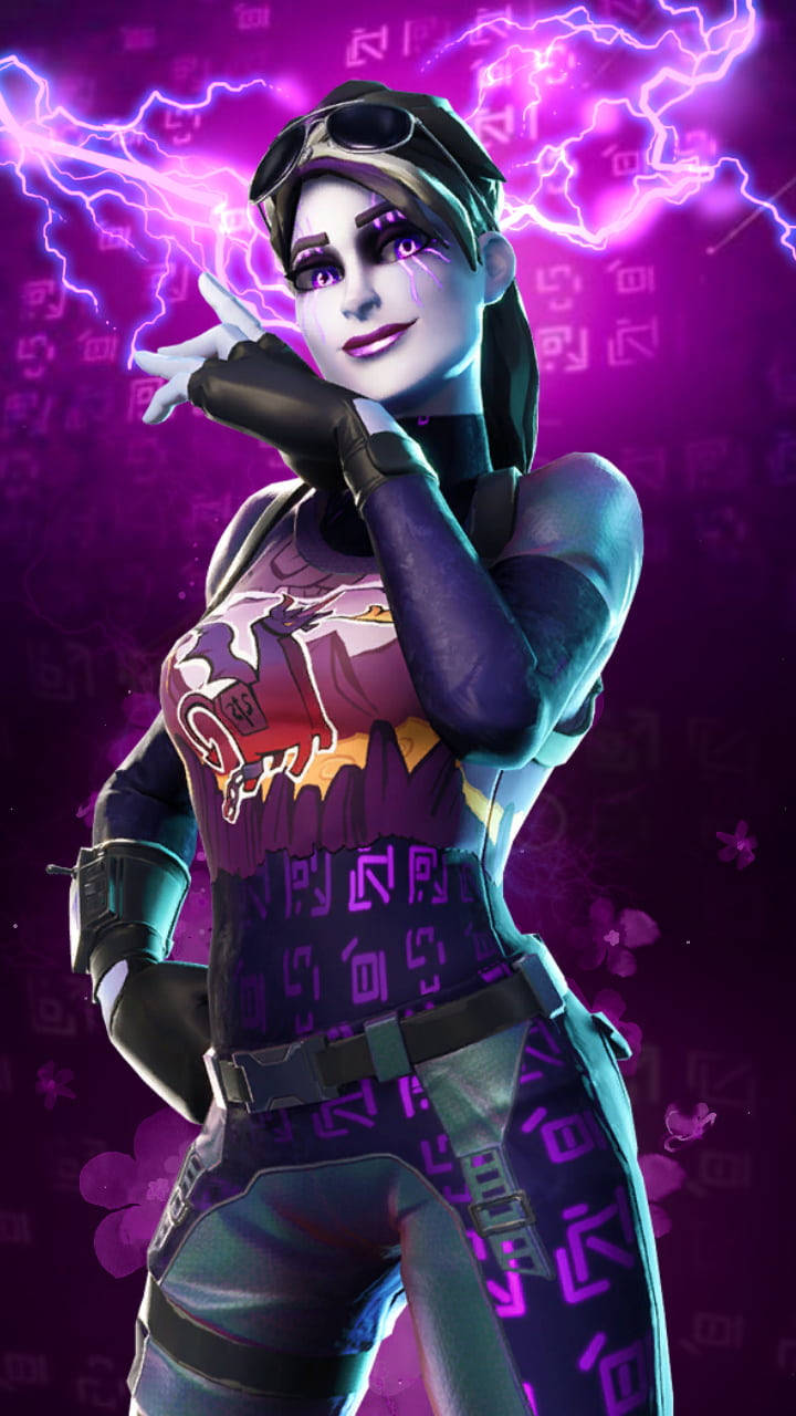Dark Bomber OG《Fortnite》皮膚 壁紙 — 一個風格化的女性角色穿著未來主義裝備，在充滿紫色閃電的鮮豔數位背景前自信地擺姿勢。