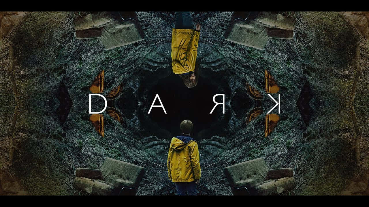 穿著黃色雨衣的孩子面對著帶有家具和「DARK」字樣的黑暗鏡面深淵。