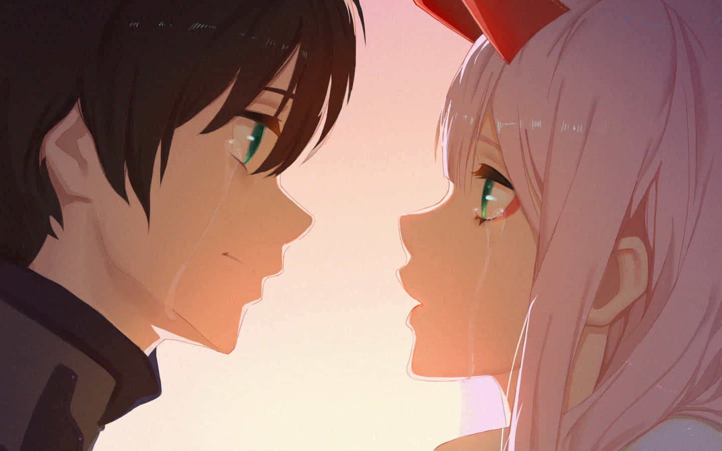 《DARLING in the FRANXX》中的末日世界與巨型機械 壁紙 — 兩個動漫角色在溫柔的時刻面對面，淚水順著臉頰流下，背景是柔和的粉紅色夕陽餘暉。