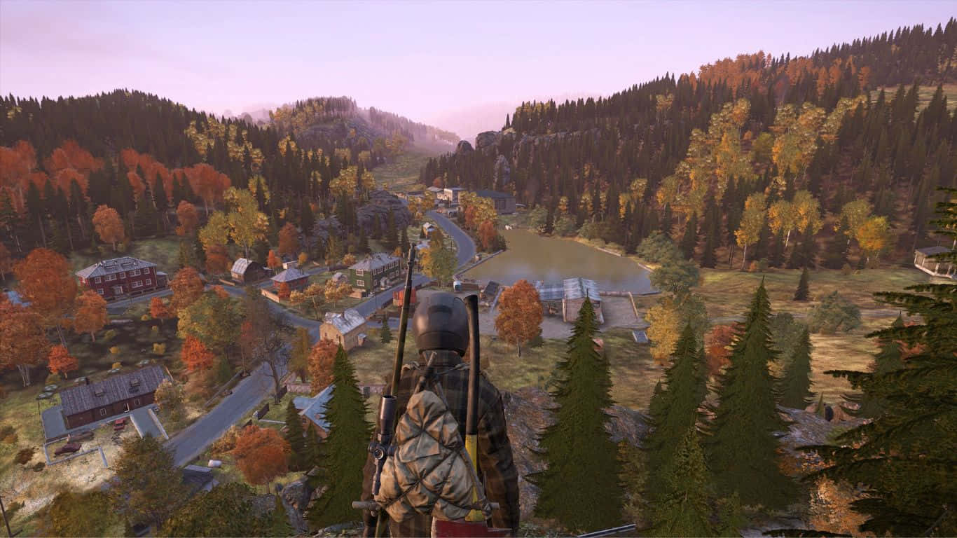 DayZ Epoch Mod 背景：晨光中的城鎮景觀 壁紙 — 一名身穿迷彩服的士兵俯瞰著寧靜的秋日山谷，山谷中有紅色小屋和蜿蜒的道路。