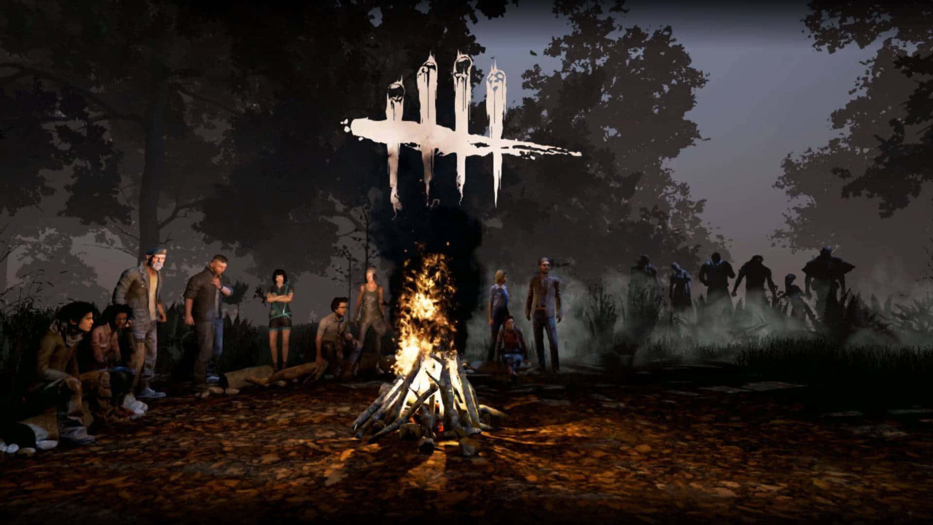 《Dead by Daylight》遊戲中的營火 壁紙 — 一群倖存者圍坐在霧氣瀰漫的森林中熊熊燃燒的營火旁，而幽靈般的身影在黑暗的天空下潛伏在背景中。