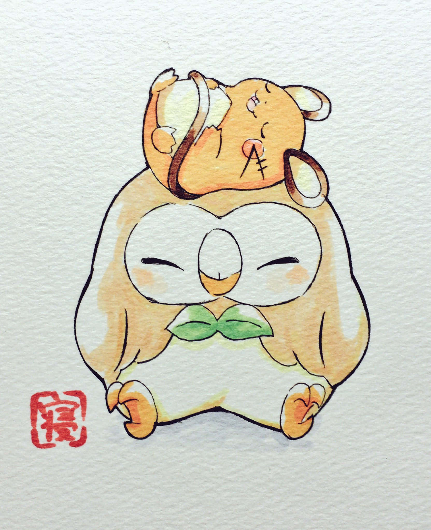Dedenne 與 Rowlet 結合插畫 壁紙 — 兩隻可愛嘅卡通倉鼠，一隻眼瞓咁喺另一隻上面，拎住一塊綠色樹葉喺有紋理嘅紙上面。