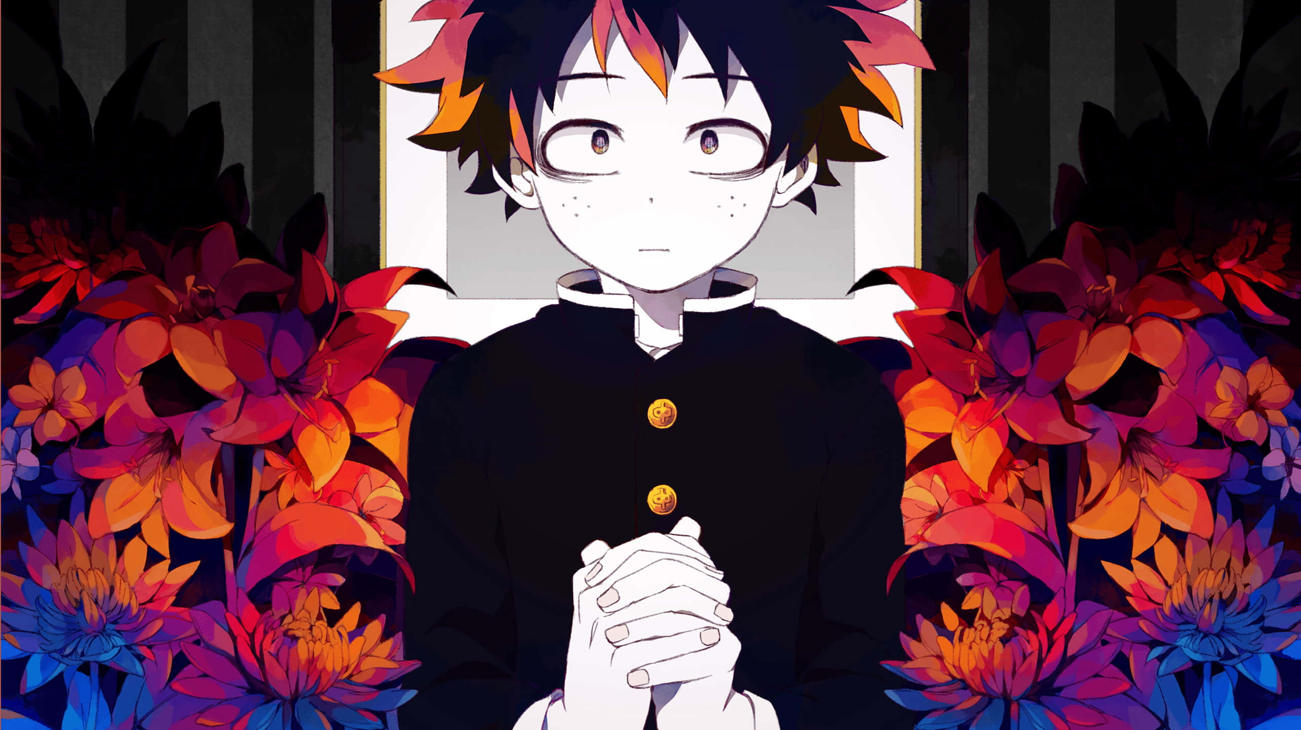 秋日森林中神情煩躁的 Deku 壁紙 — 動漫男孩，黑色和橙色尖刺頭髮，在深色條紋背景襯托下，被鮮豔的紅橙色和藍色花朵環繞。