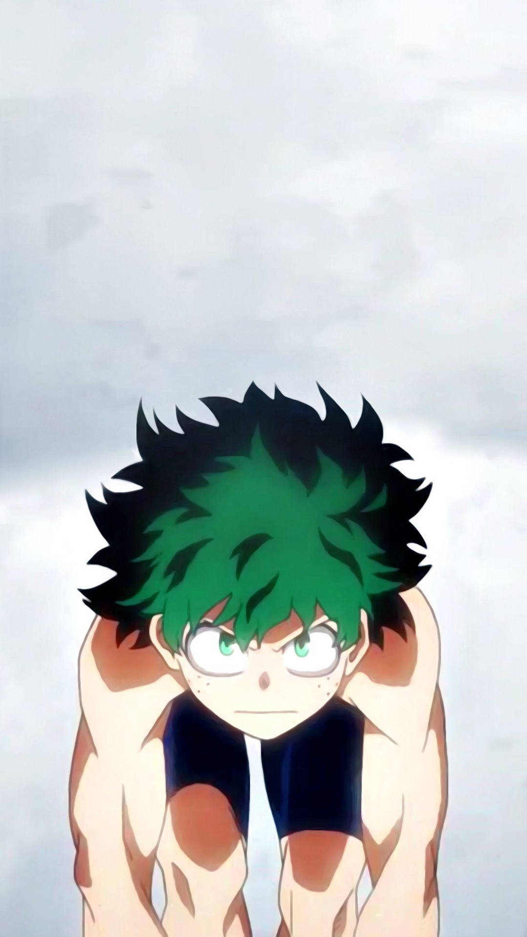Deku 壁紙 Izuku 綠髮 壁紙 — 一個堅定的動漫男孩，擁有尖刺的綠色和黑色頭髮，戴著眼鏡，蹲在陰天天空下。