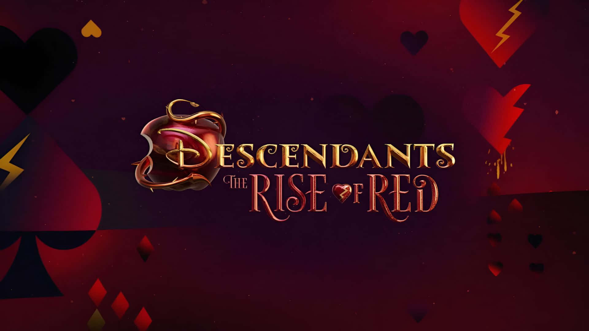  壁紙 — 《Descendants The Rise of Red》的亮面紅金標題標誌，背景為深棗紅色，帶有漂浮的撲克牌符號。