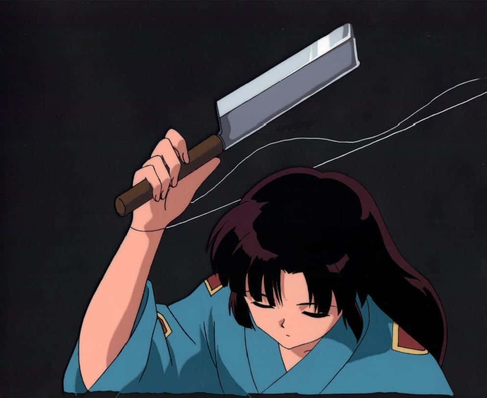  壁紙 — 一個穿著藍色制服、意志堅定的動漫女孩，在黑暗背景中舉起一把大刀，伴隨著發光的白色能量線條。