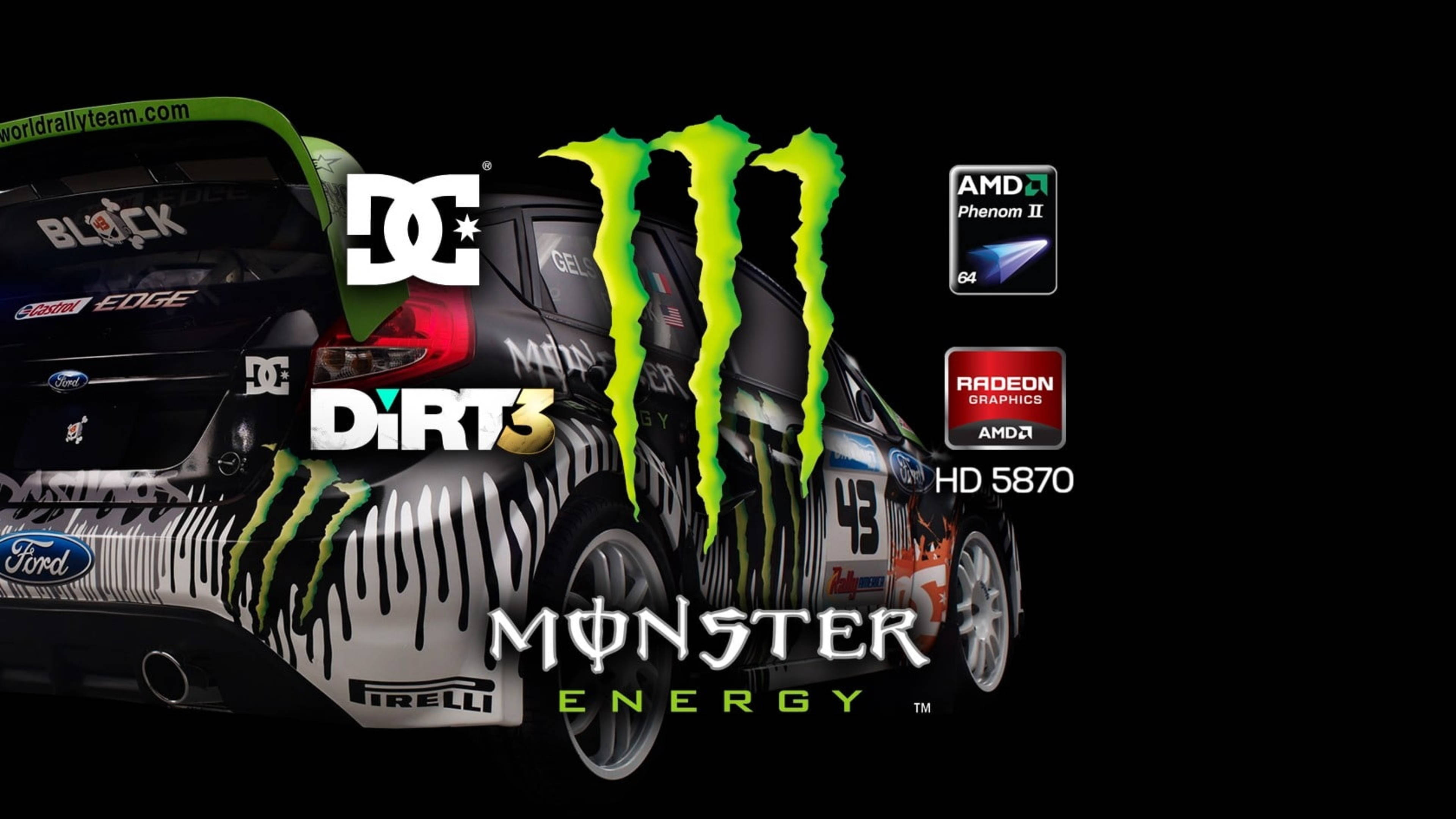 《Dirt 3》贊助商 壁紙 — 黑色背景上，帶有綠色Monster Energy品牌標誌和DC Dirt 3標誌的黑色拉力賽車。