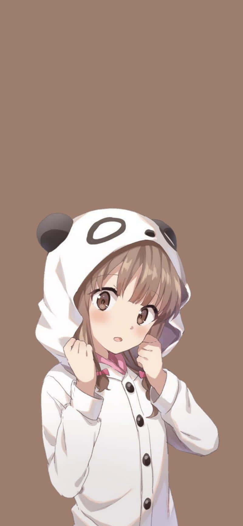 Discord動漫頭像：穿熊貓連帽衫的矮個女孩 壁紙 — 一個穿著熊貓連體衣的可愛動漫女孩，在純棕色背景上看起來很驚訝。