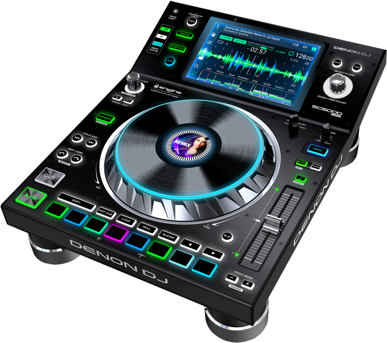 專業DJ媒體播放器 壁紙 — 時尚黑色 Denon DJ 控制器，帶有發光的綠色和藍色燈光以及旋轉的黑膠唱片顯示屏。