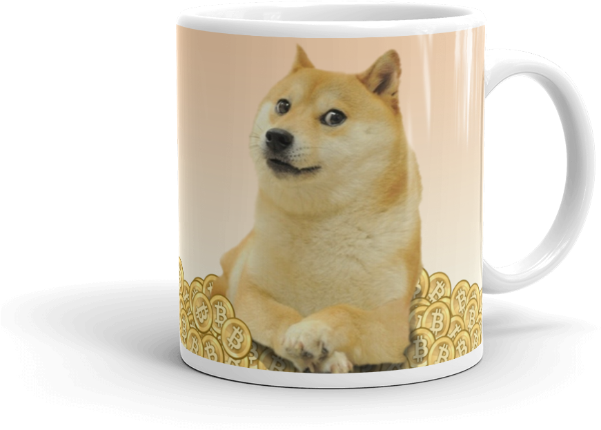 Dogecoin主題馬克杯 壁紙 — 一個白色陶瓷杯上有一隻柴犬，被金色比特幣硬幣包圍，背景係柔和蜜桃色。