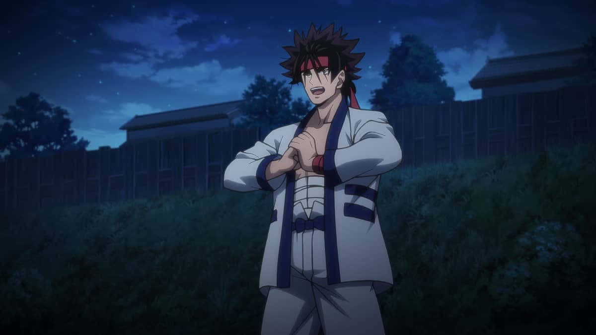  壁紙 — 一個頭髮豎起的動漫男孩，身穿白色武術服，在星空下自信地站立，背後有樹木和建築物。