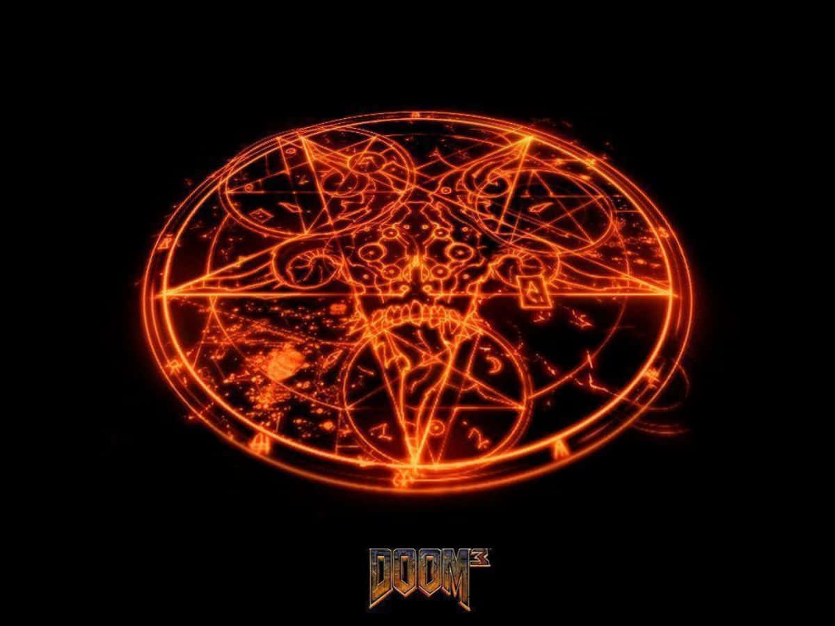 來自 DOOM 3 遊戲的發光橙色惡魔印記，帶有骷髏頭和神秘符號。