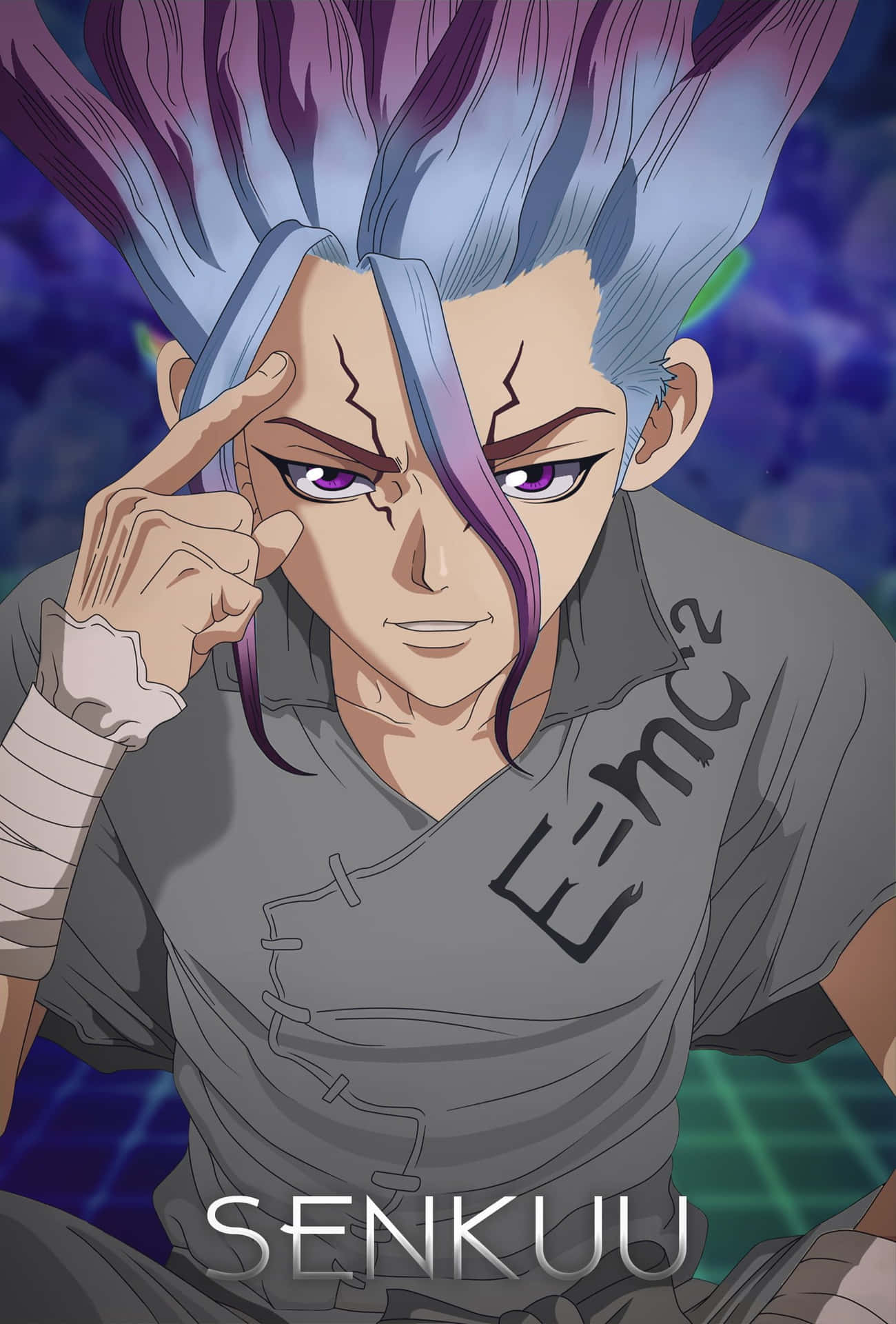 Dr. Stone 系列畫面 壁紙 — 一個堅定的動漫角色，擁有尖刺的藍色和紫色頭髮及紫色眼睛，穿著印有E=mc²的灰色襯衫，在發光的藍色網格背景前指著太陽穴。