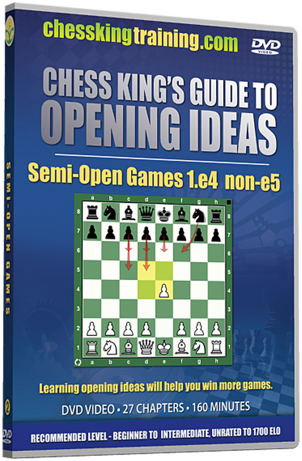 國際象棋王者指南：半開放局DVD封面 壁紙 — 一張國際象棋訓練指南的DVD封面，特色是帶有突出顯示的棋步和粗體文字的棋盤，背景為藍色漸變。