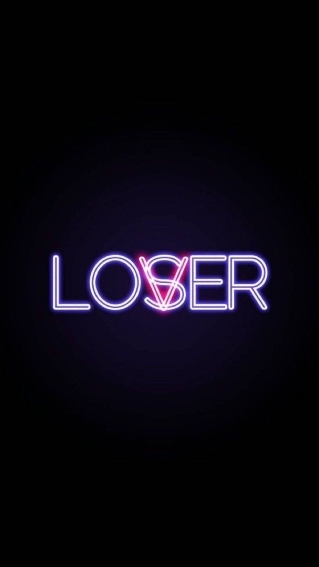 霓虹燈牌在深色背景上以紫色和粉紅色顯示「LOSER」。