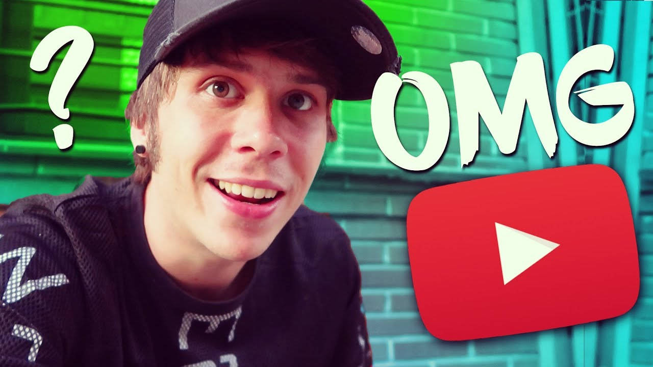 年輕男子在YouTube標誌和「OMG」文字旁邊表現出驚訝和喜悅的反應。
