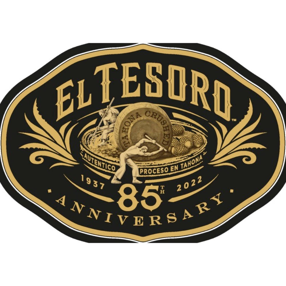 El Tesoro 85 週年標誌，帶有龍舌蘭壓碎場景和華麗金色設計。
