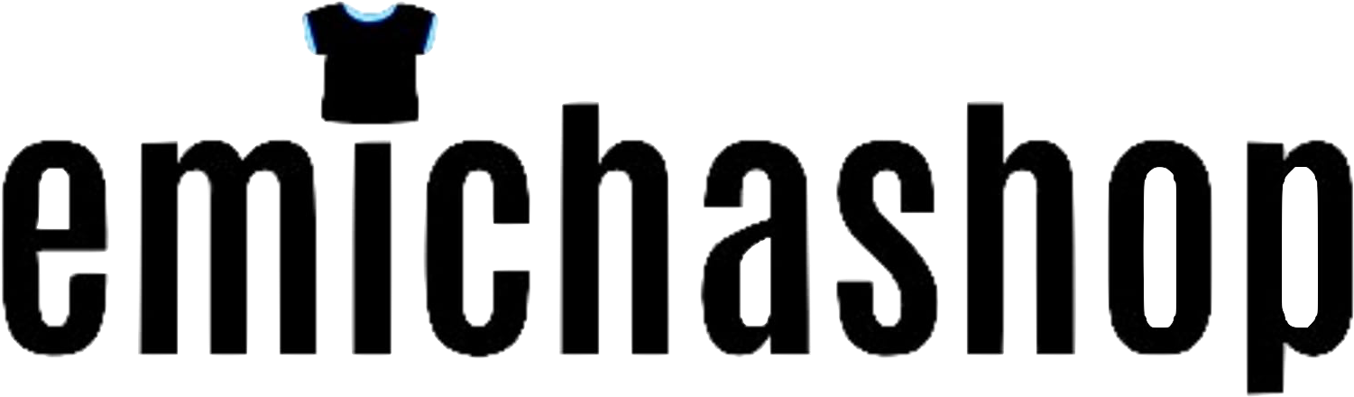 Emicha商店標誌設計 壁紙 — 一個極簡風格的標誌，白色輪廓的 emichashop 文字在黑色背景上，上方有一個藍色的小T恤圖示。